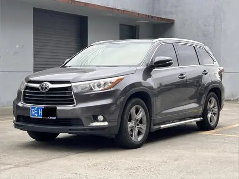 Toyota Highlander 2017 — фото 1