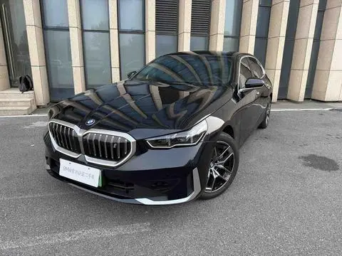 BMW i5 2024