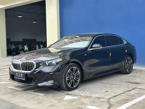 BMW 5 Series 2025