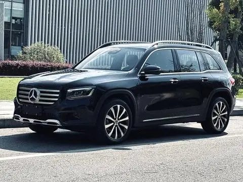 Mercedes-Benz GLB 2025 — фото 1
