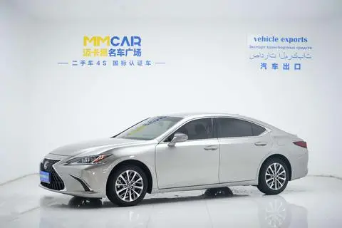 Lexus ES 2022