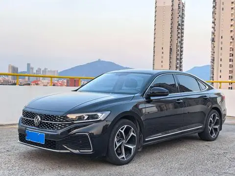 Volkswagen Passat 2024