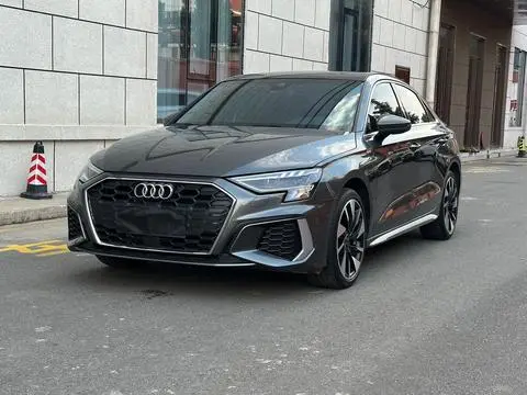 Audi A3 2023 — фото 1