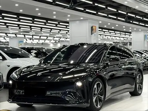 NIO ET5T 2024