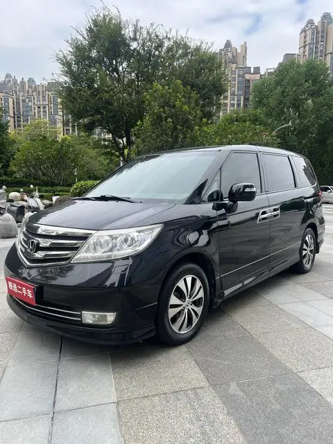 Honda 艾力绅 2012