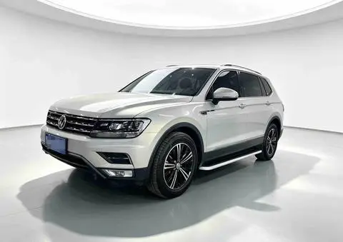 Volkswagen Tiguan L 2019 — фото 1