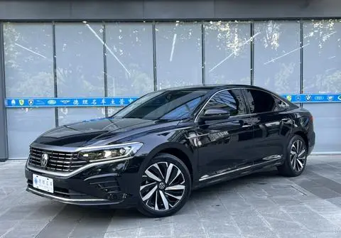 Volkswagen Passat 2024 — фото 1