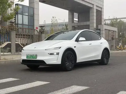 Tesla Model Y 2026