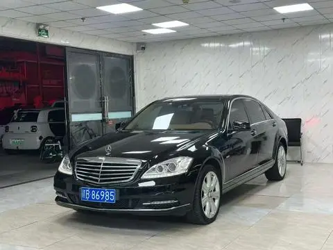 Mercedes-Benz S-Class 2012