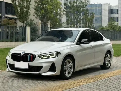 BMW 1 Series 2023 — фото 1