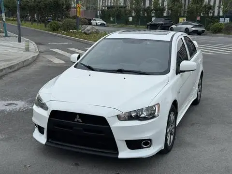 Mitsubishi Lancer EX 2013