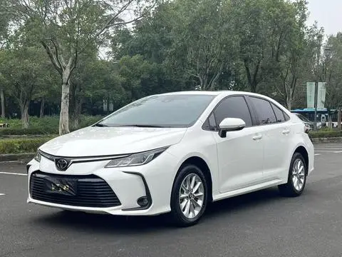 Toyota Corolla 2021 — фото 1