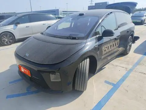 Li i8 2025