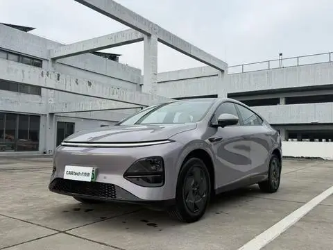 XPeng 小鹏G6 2025