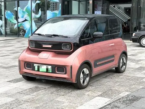 Baojun E300 2020
