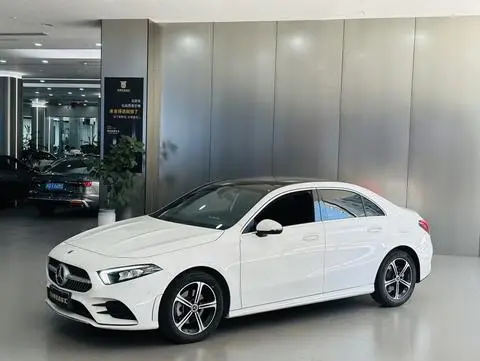 Mercedes-Benz A-Class 2022 — фото 1