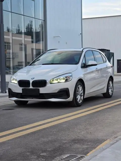 BMW 2 Series 旅行车 2018