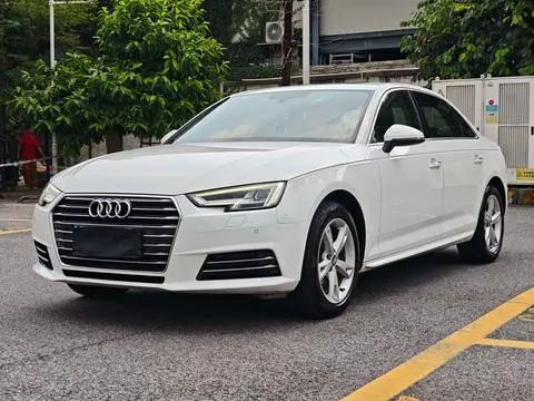 Audi A4L 2017 — фото 1