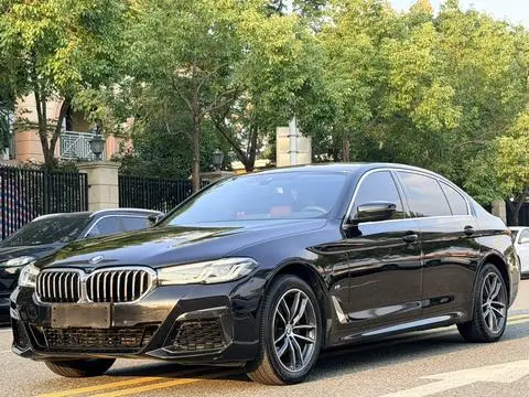 BMW 5 Series 2022 — фото 1