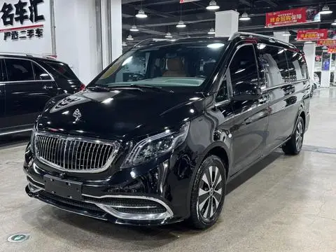 Mercedes-Benz 威霆 2023