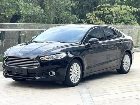 Ford Mondeo 2013 — фото 1