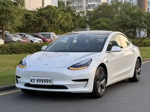 Tesla Model 3 2019 — фото 1