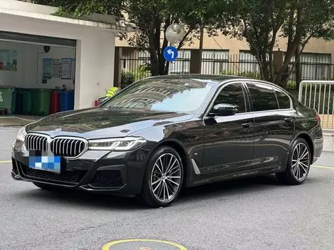 BMW 5 Series 2021 — фото 1