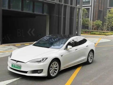 Tesla Model S 2020