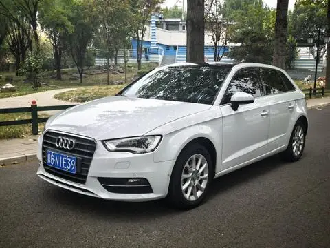 Audi A3 2015 — фото 1