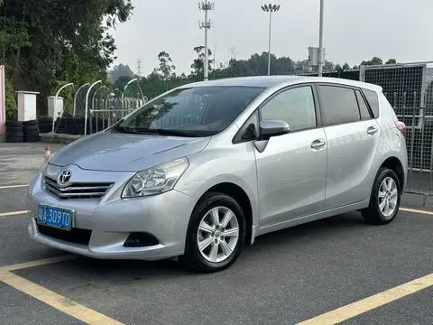 Toyota 逸致 2014