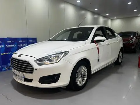 Ford Escort 2015 — фото 1