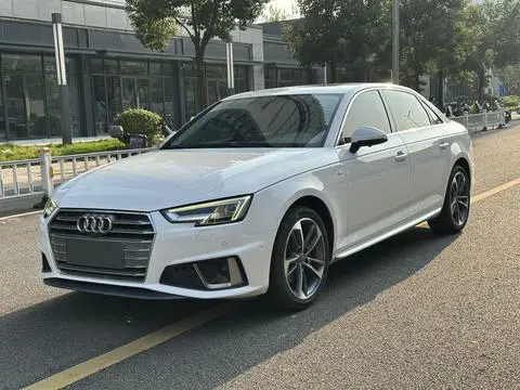 Audi A4L 2019 — фото 1