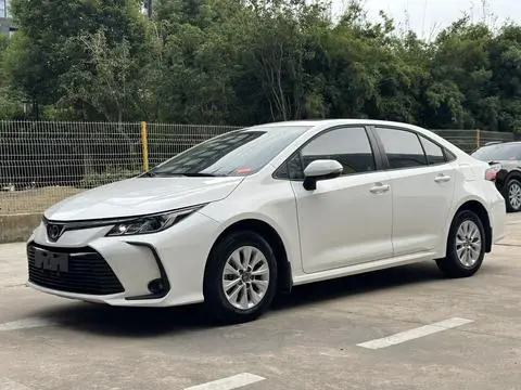 Toyota Corolla 2019 — фото 1