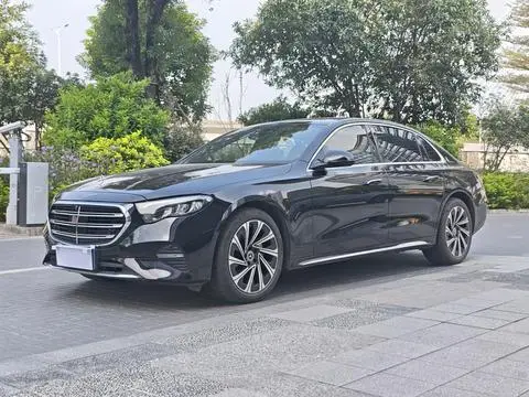 Mercedes-Benz E-Class 2024 — фото 1