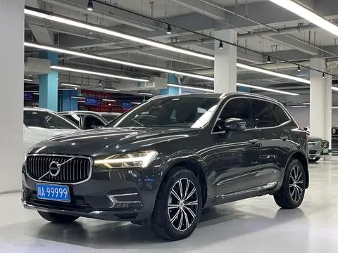 Volvo XC60 2021 — фото 1