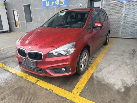 BMW 2 Series 多功能旅行车 2015