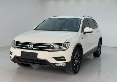 Volkswagen Tiguan L 2019 — фото 1