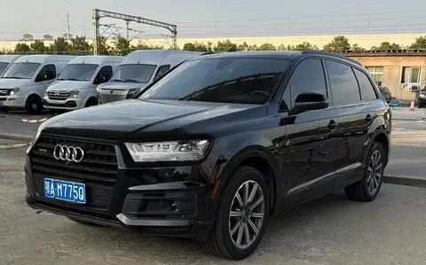Audi Q7 2019 — фото 1