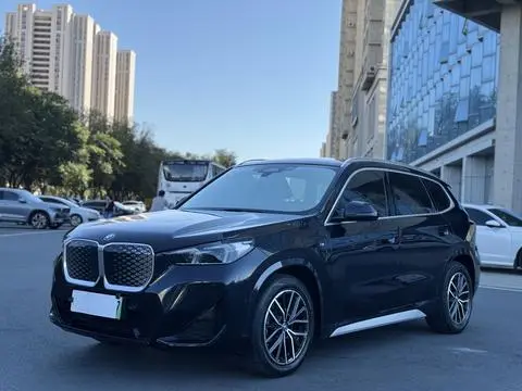 BMW iX1 2023