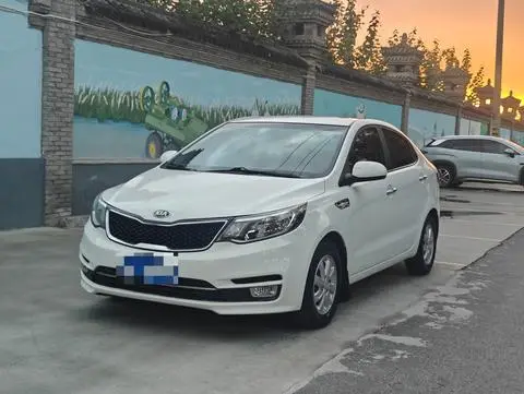 Kia K2 2015 — фото 1