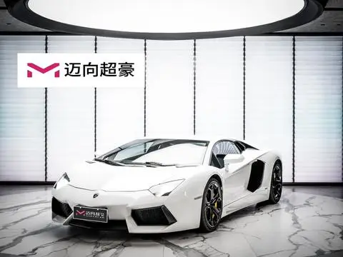 Lamborghini Aventador 2011