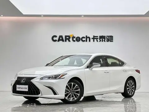 Lexus ES 2022
