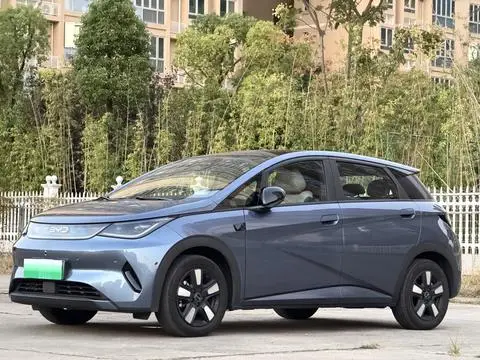 BYD Dolphin 2025