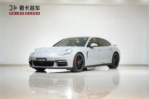 Porsche Panamera 2019 — фото 1
