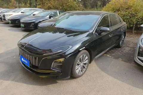 Hongqi E-QM5 2023