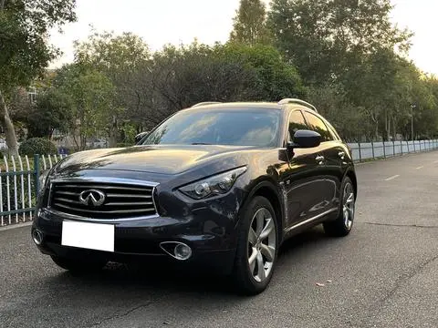 Infiniti QX70 2013