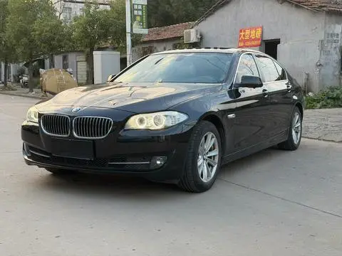 BMW 5 Series 2013 — фото 1