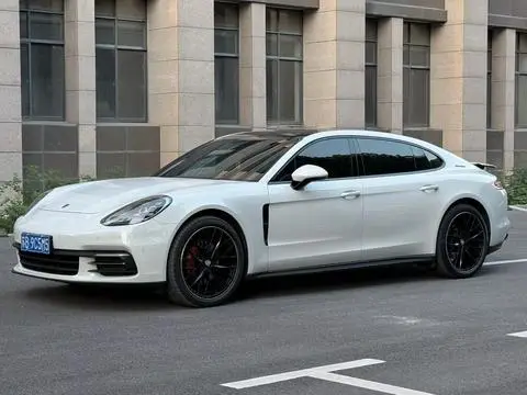 Porsche Panamera 2018