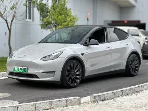 Tesla Model Y 2022 — фото 1