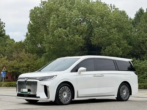Voyah 梦想家 PHEV 2025